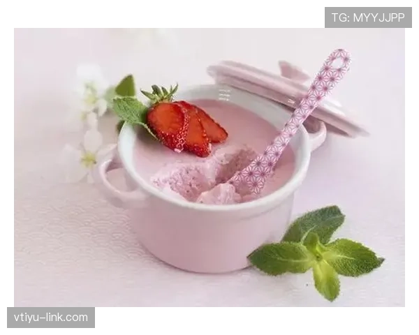 贝林厄姆家冰箱里塞满蛋白粉,连饮料都是无糖的 贝林厄姆家冰箱里塞满蛋白粉,连饮料都是无糖的